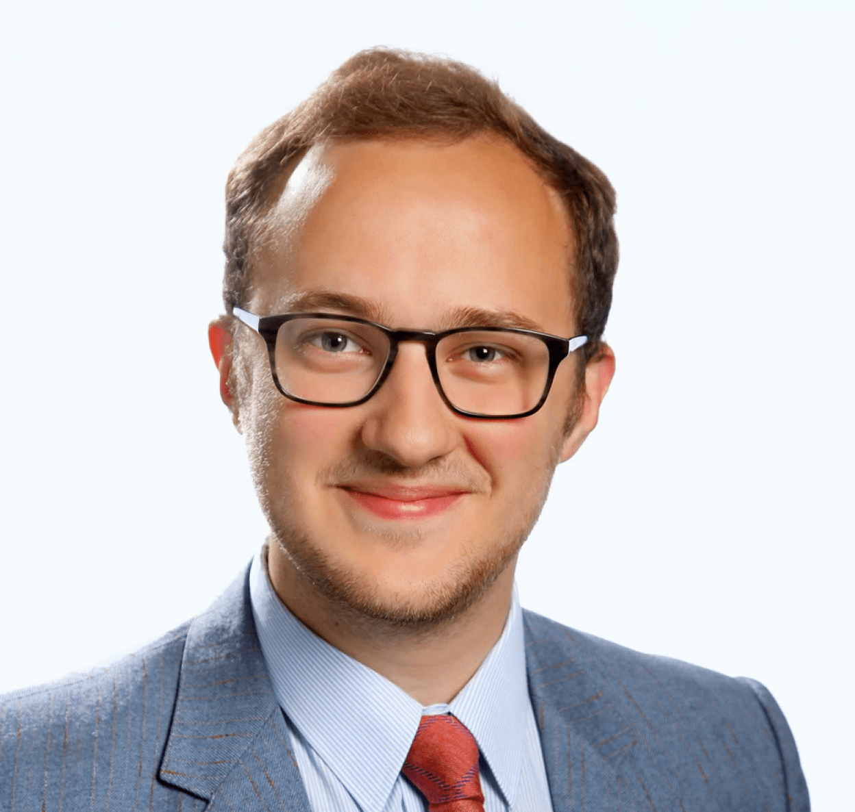 viktor rosza headshot